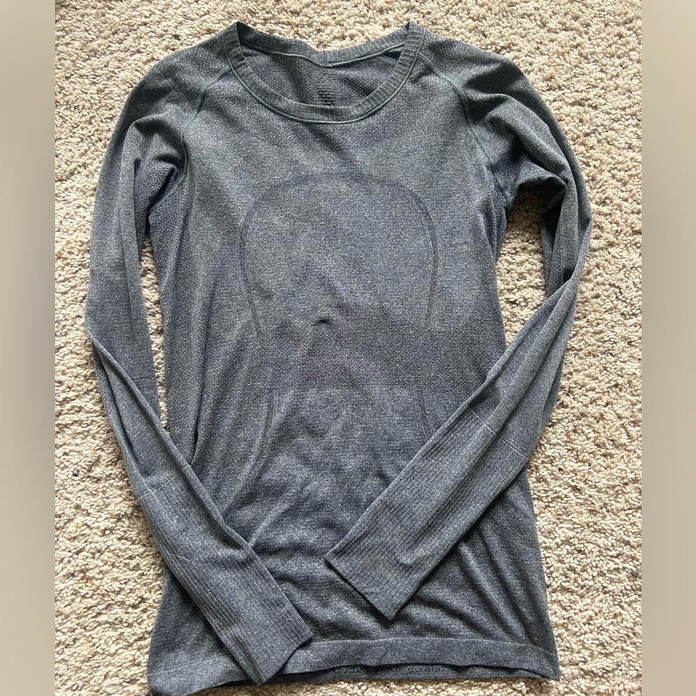 Women's Gray Long Sleeve Top